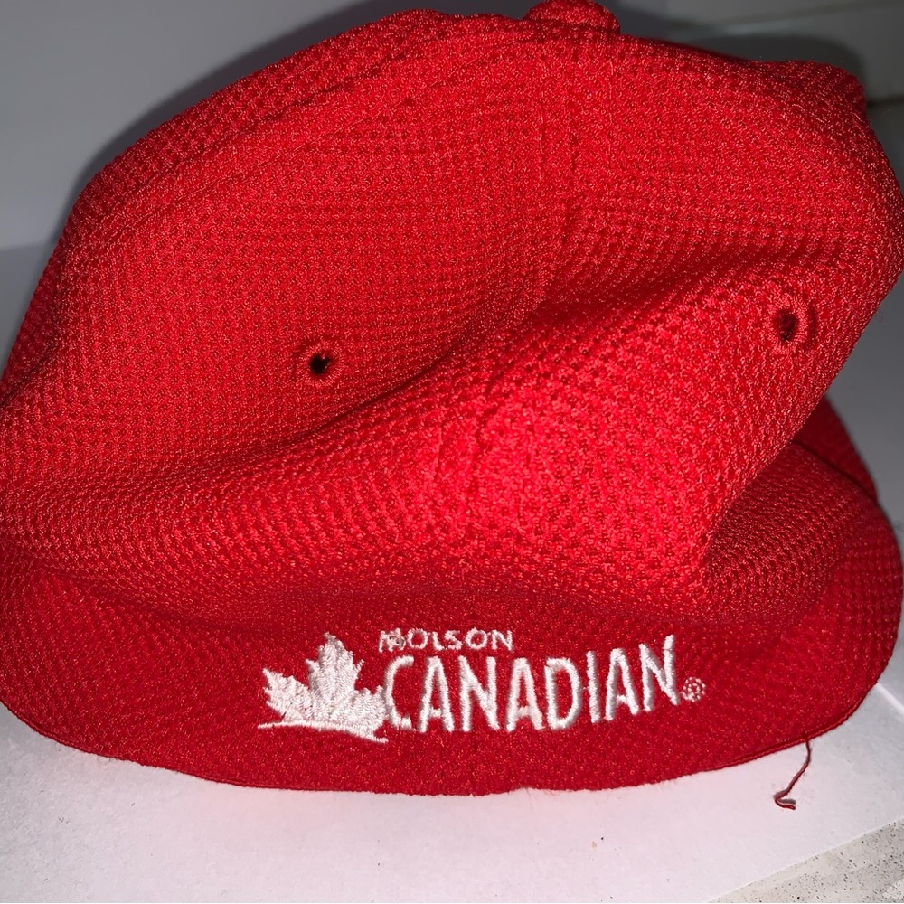 Molson Canadian hat - Picture 4 of 4